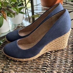 G.H. Bass‎ & Co. Navy Espadrille Wedge Heel Women’s Size 8